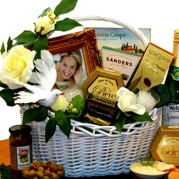 Gift Hamper for Married Friends – Between Boxes Gifts