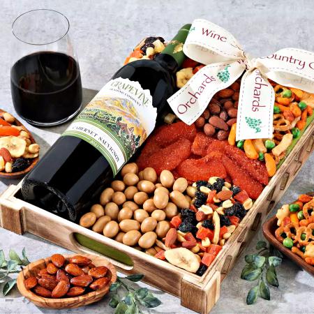 Wine and Mixed Nuts Gift Tray